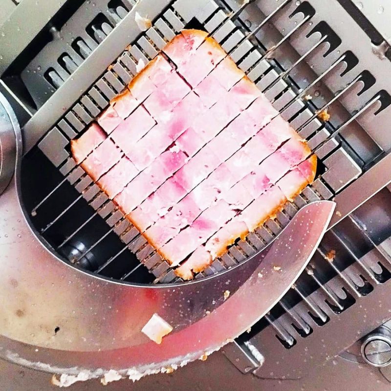 Kockázó-, csíkozó gépek